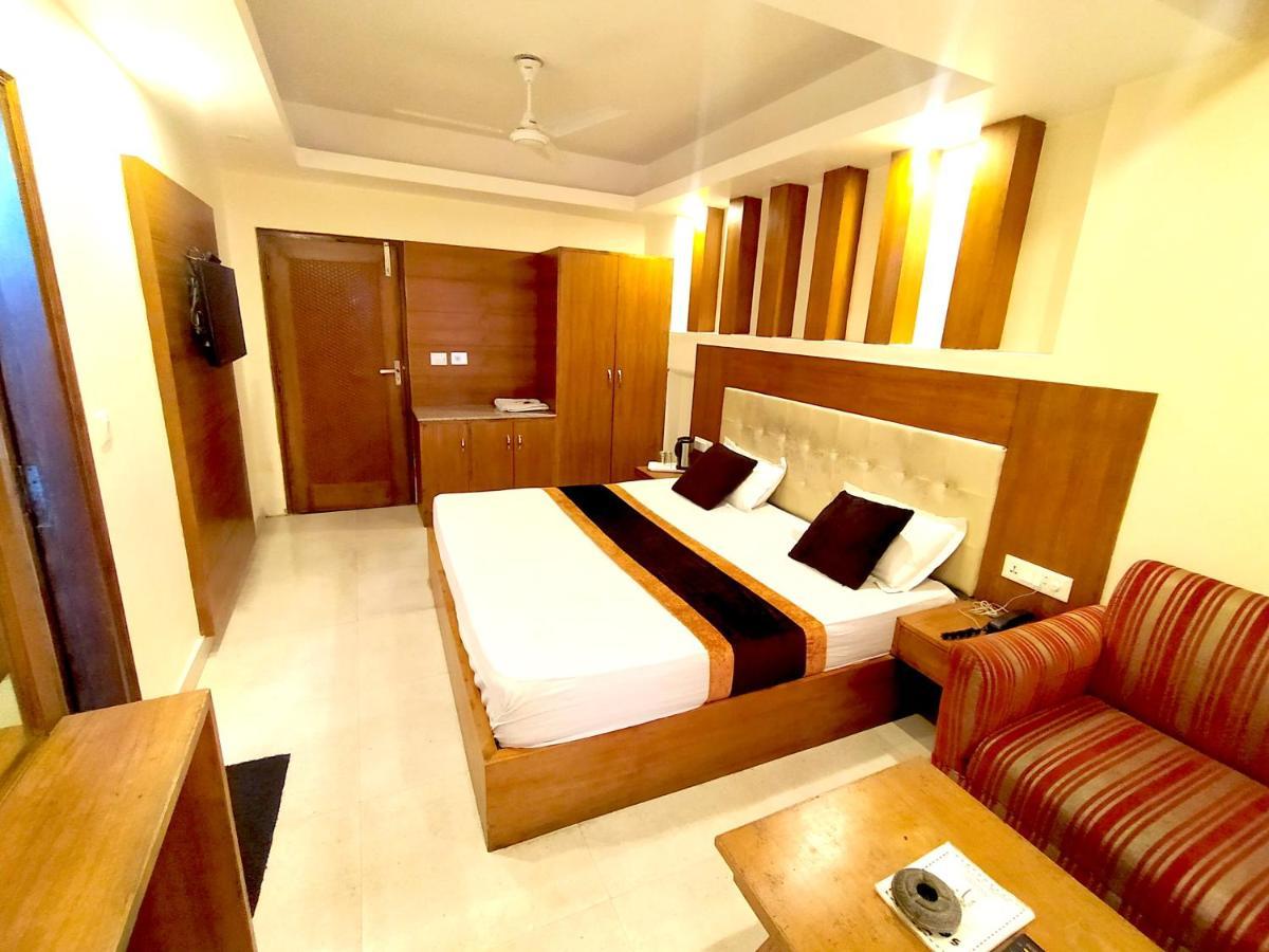 Hotel Samrat, Masuri Exterior foto